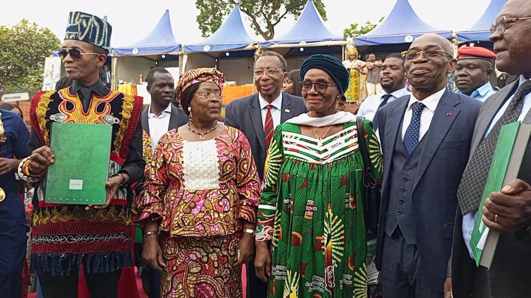 CONVENTION DE PARTENARIAT ENTRE UNIVERS FINANCE CAMEROUN S.A ET LE MANYCAWE : UN ENGAGEMENT EN FAVEUR DE L’INCLUSION FINANCIÈRE DES FEMMES ENTREPRENEURES